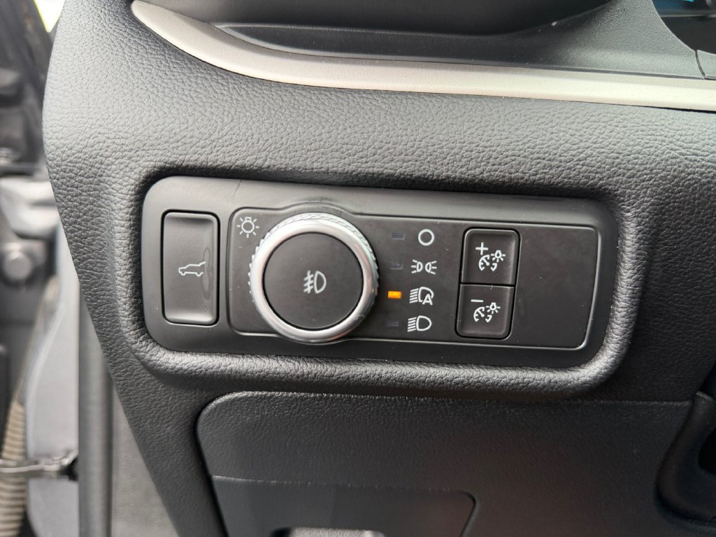 Used 2021 Ford Explorer XLT w/ Equipment Group 202A AWD/4WD image 20