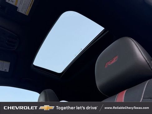 Certified 2024 Chevrolet Trax RS w/ Sunroof Package image 31