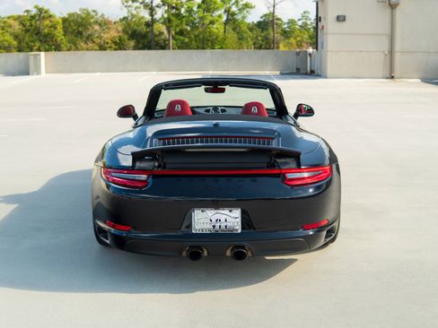 Used 2018 Porsche 911 Carrera 4S image 28