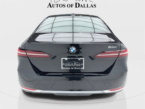 Used 2025 BMW 530i image 11