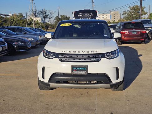 Used 2019 Land Rover Discovery HSE image 2