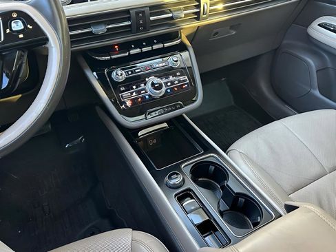 Used 2020 Lincoln Corsair Reserve w/ Equipment Group 201A image 45