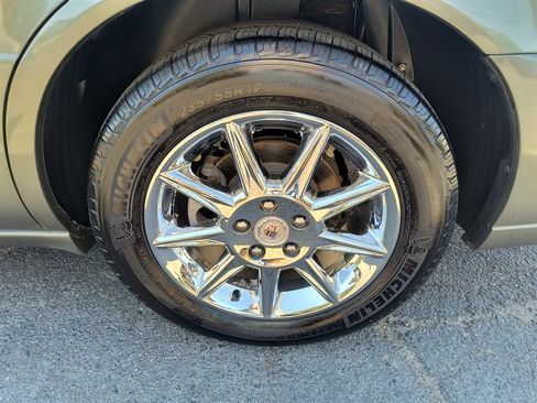 Used 2010 Cadillac DTS Luxury image 11