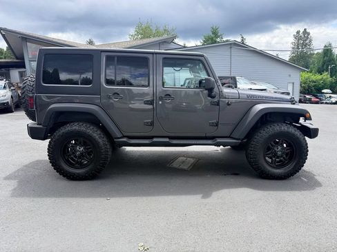 Used 2017 Jeep Wrangler Unlimited Sport AWD/4WD image 6