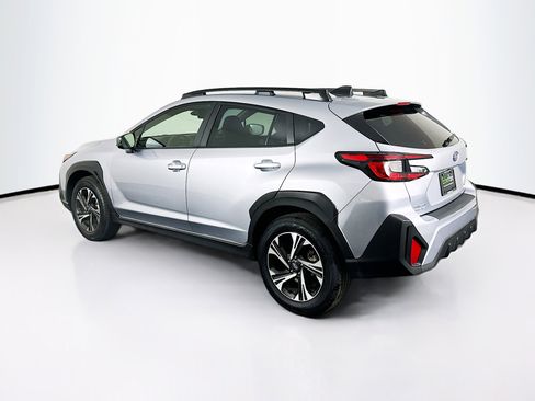 Used 2024 Subaru Crosstrek 2.0i Premium image 5