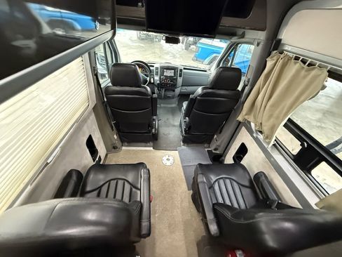 Used 2013 Mercedes-Benz Sprinter 3500 image 31