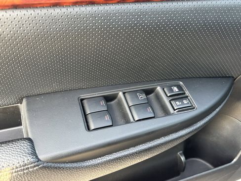 Used 2012 Subaru Outback 3.6R Limited w/ Moonroof Pkg image 13