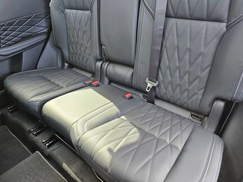 New 2026 Mitsubishi Outlander 4WD Plug-In Hybrid image 14