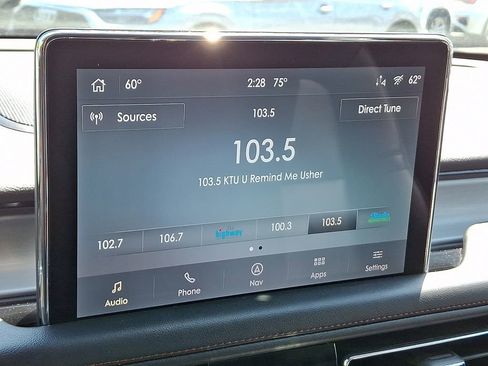 Used 2023 Lincoln Aviator AWD w/ Premium Package image 5