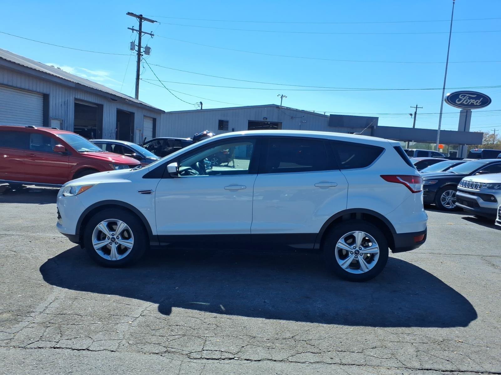 Used 2014 Ford Escape SE FWD image 2