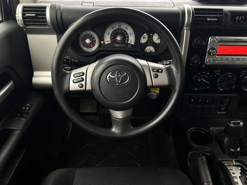 Used 2012 Toyota FJ Cruiser 4WD w/ Convenience Pkg image 12