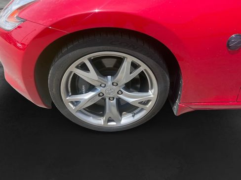 Used 2011 Nissan 370Z Coupe w/ Sport Pkg RWD image 10