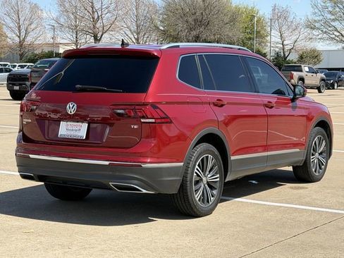 Used 2018 Volkswagen Tiguan SEL image 4