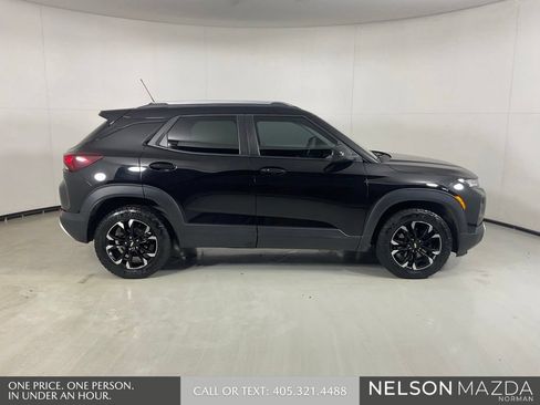 Used 2021 Chevrolet TrailBlazer LT AWD/4WD image 5