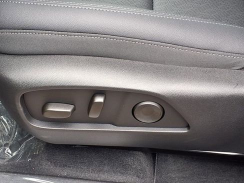 New 2026 Chevrolet Equinox LT w/ Convenience Package II image 4