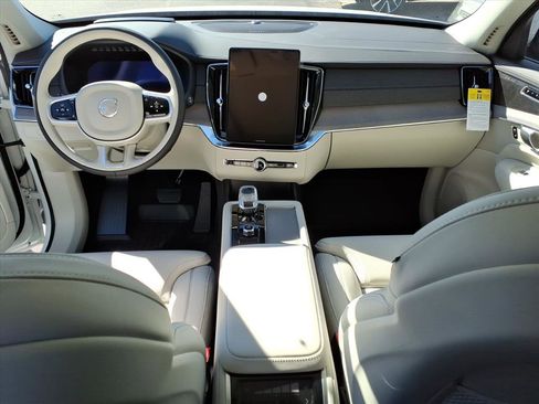 New 2026 Volvo XC90 B6 Ultra w/ Protection Package Premier image 9
