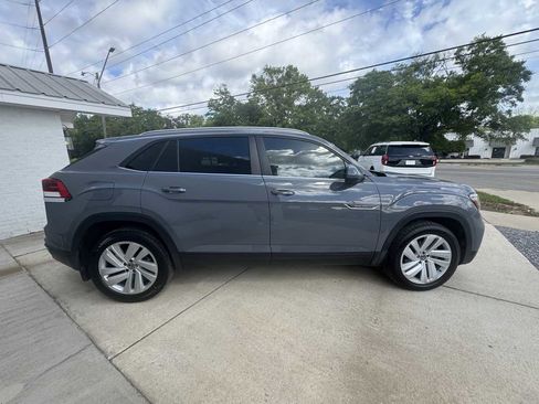 Used 2021 Volkswagen Atlas Cross Sport SE image 5