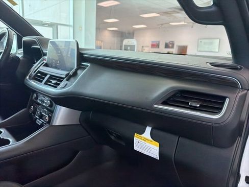 Used 2022 Chevrolet Tahoe LT w/ Luxury Package AWD/4WD image 31