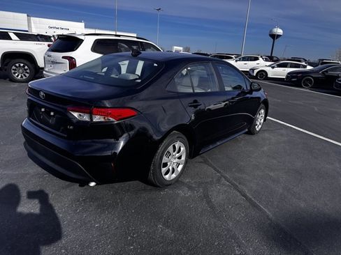 Used 2026 Toyota Corolla LE image 2
