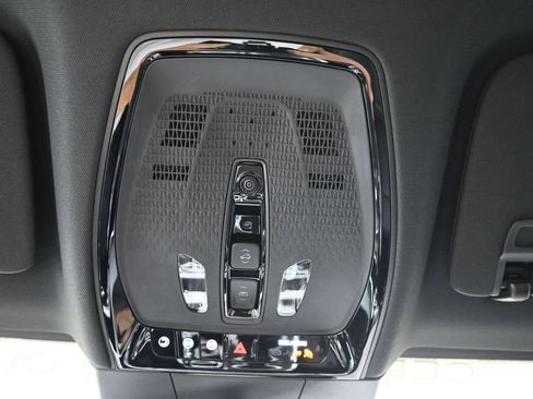 Used 2026 Cadillac Lyriq Signature Sport AWD/4WD image 21