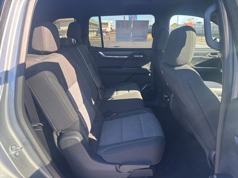 Used 2025 GMC Acadia Elevation image 21