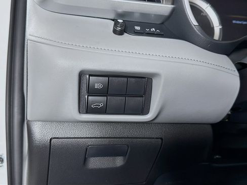 Certified 2026 Toyota Highlander XLE AWD/4WD image 11