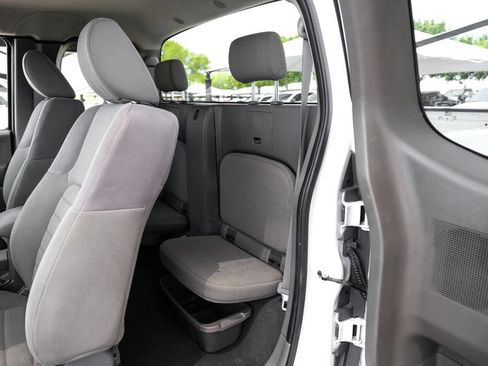 Used 2019 Nissan Frontier S RWD image 38