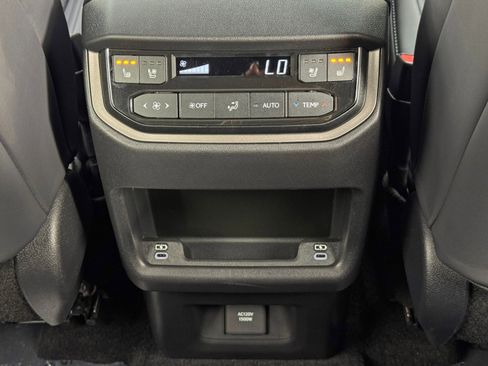 Used 2025 Lexus TX 500h AWD w/ Technology Package image 34