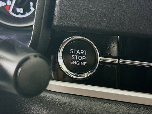 Used 2024 Mitsubishi Outlander ES image 26