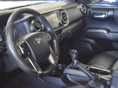 Used 2017 Toyota Tacoma TRD Pro AWD/4WD image 70
