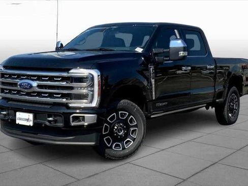 Used 2024 Ford F250 Platinum w/ FX4 Off-Road Package AWD/4WD image 5