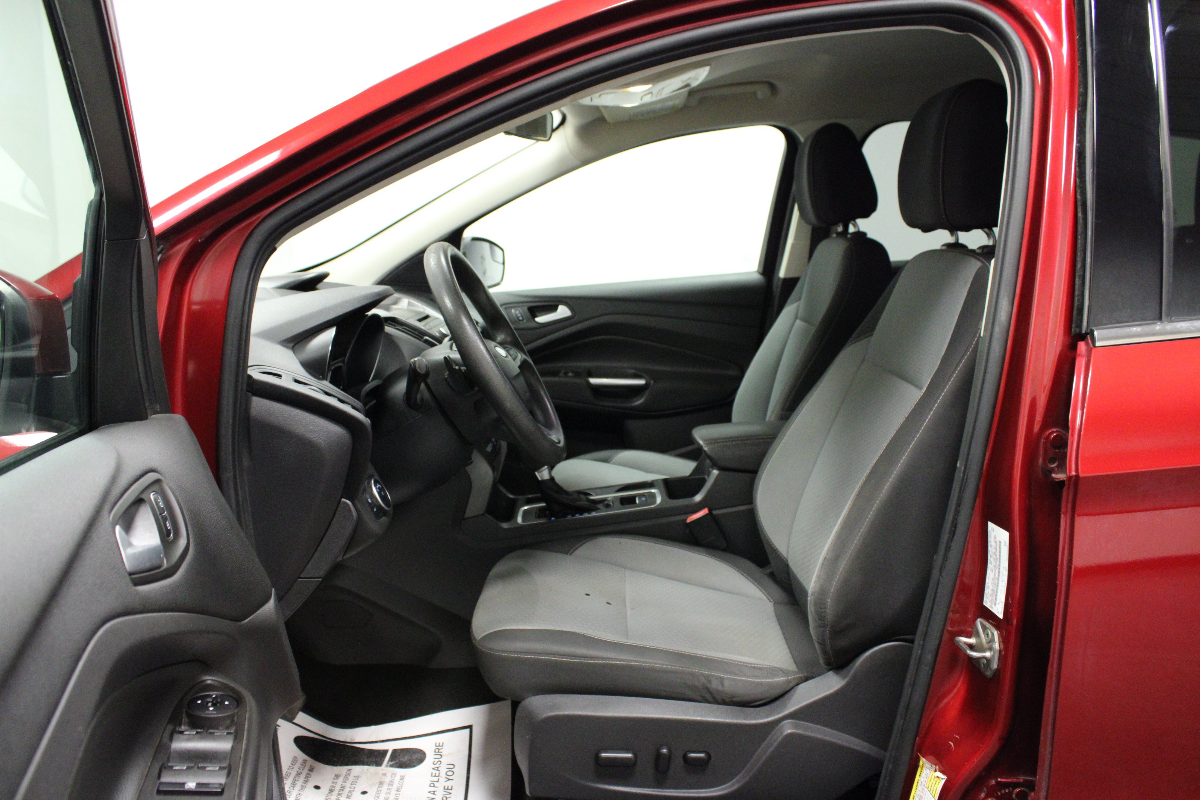 Used 2017 Ford Escape SE AWD/4WD image 12