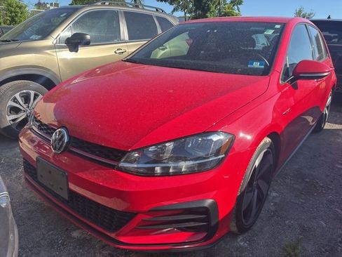 Used 2020 Volkswagen Golf 4-Door FWD image 1
