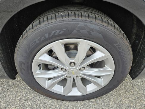 Used 2020 Chevrolet Malibu LT image 11