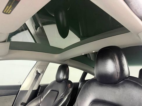 Used 2022 Tesla Model 3 Performance AWD/4WD image 19