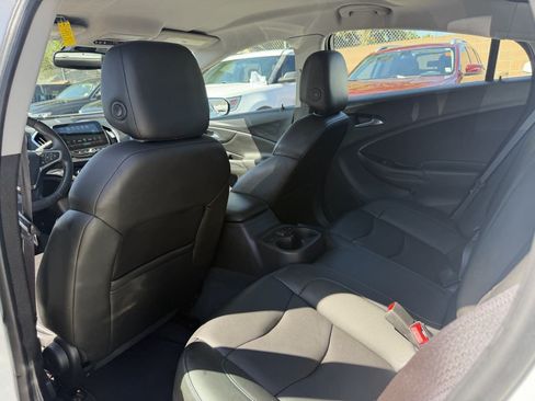 Used 2017 Chevrolet Volt Premier w/ Driver Confidence II Package FWD image 21