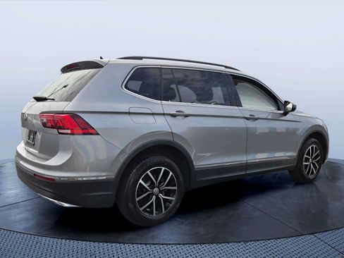 Used 2021 Volkswagen Tiguan SE FWD image 6