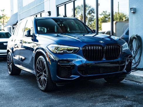 Used 2023 BMW X5 sDrive40i w/ M Sport Package RWD image 2