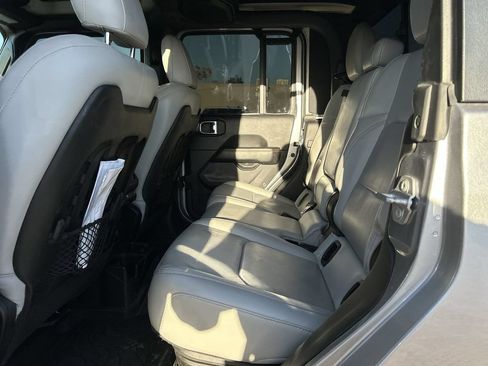 Used 2020 Jeep Gladiator Mojave AWD/4WD image 30
