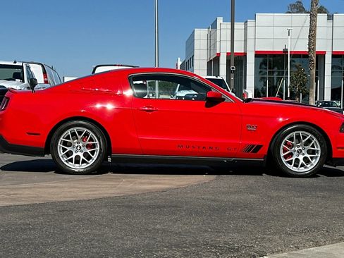 Used 2012 Ford Mustang GT RWD image 3