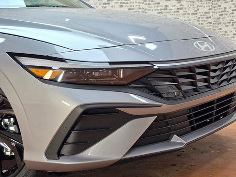 New 2026 Hyundai Elantra SEL Sport image 9