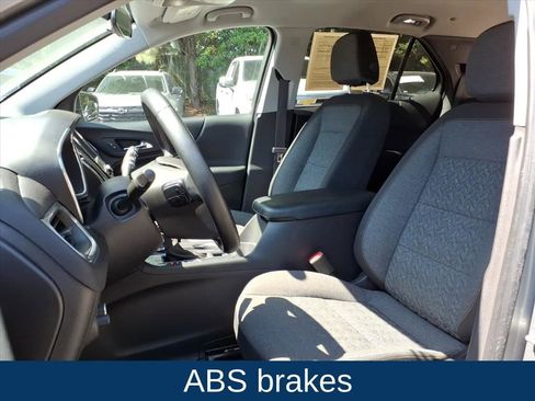 Used 2024 Chevrolet Equinox LT FWD image 12