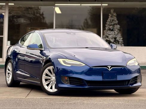 Used 2016 Tesla Model S 75D image 2