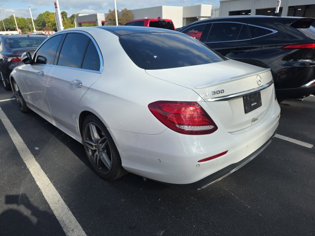 Used 2018 Mercedes-Benz E 300 image 8