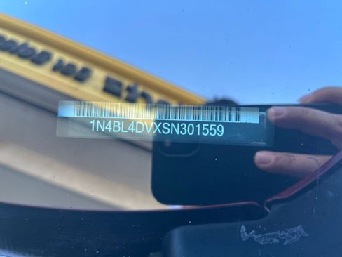 Used 2025 Nissan Altima 2.5 SV image 29