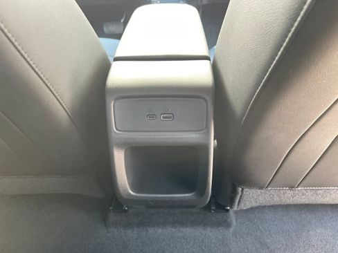 Used 2025 Chevrolet Trax LT w/ LT Convenience Package FWD image 31