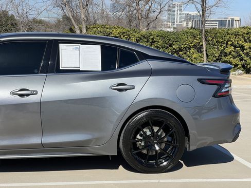 Used 2021 Nissan Maxima SR w/ Sport Mat Group image 6