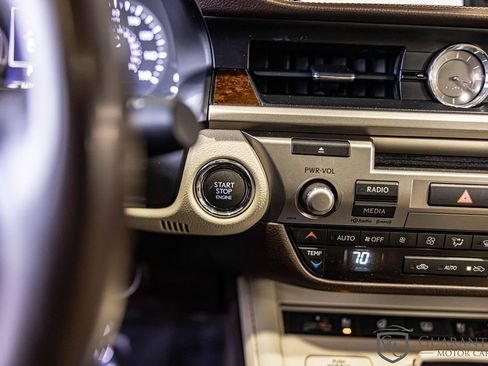 Used 2017 Lexus ES 350 w/ Luxury Package image 31