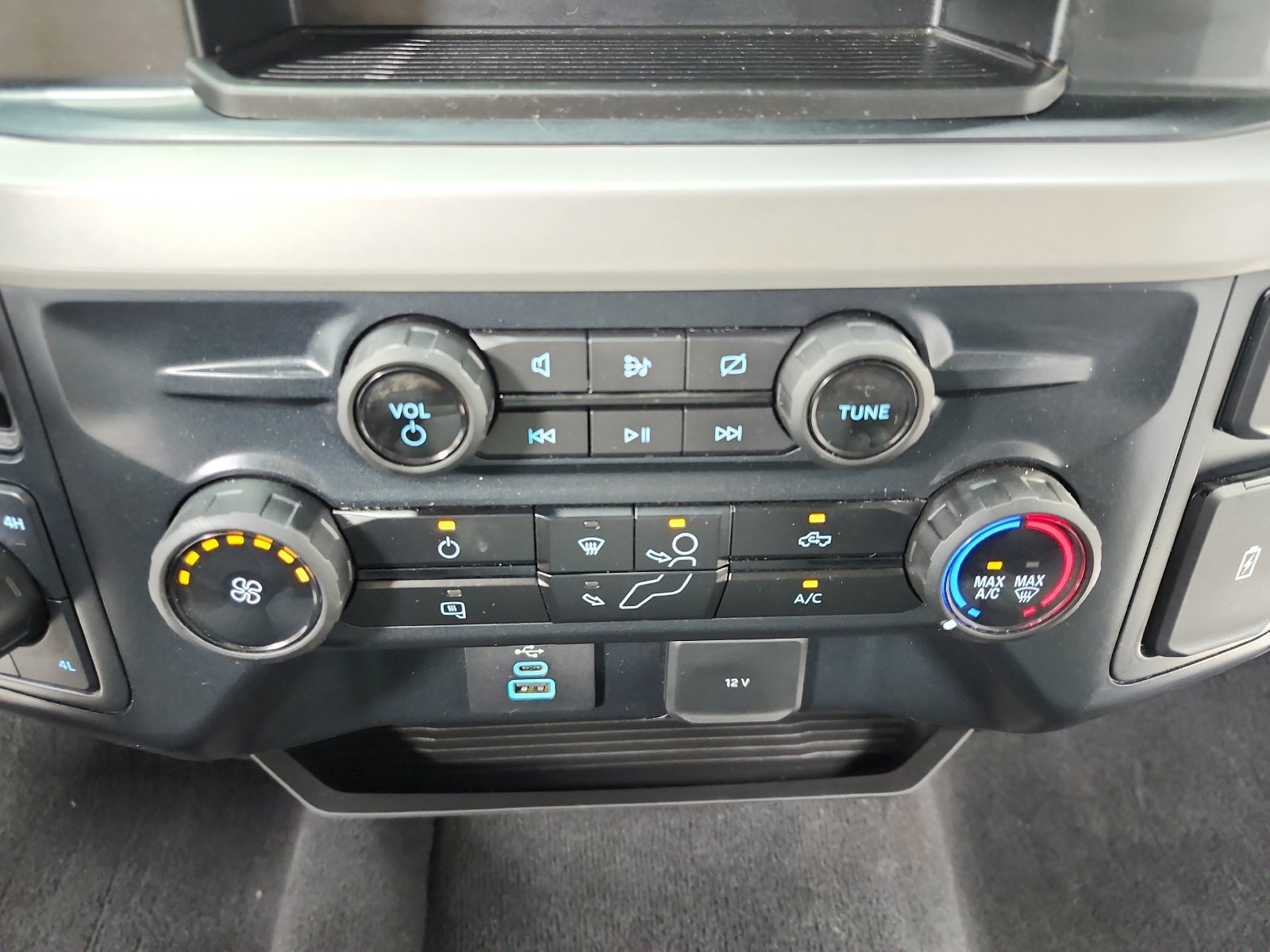 Used 2023 Ford F250 XL w/ STX Appearance Package AWD/4WD image 32
