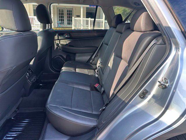Used 2019 Subaru Outback 2.5i Limited AWD/4WD image 11